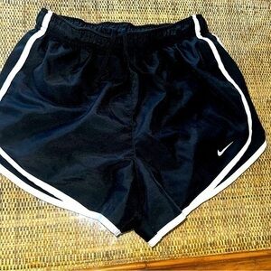 Nike Shorts Women’s Black & White Small
